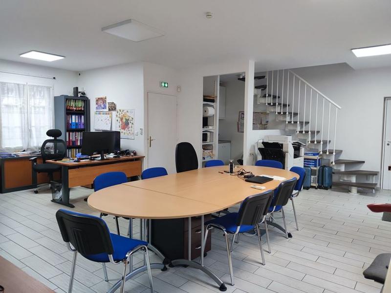 Maison traditionnelle - 110 m² - 3 pièces