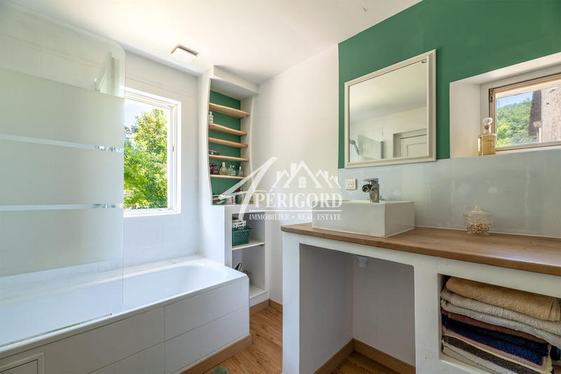 Maison ancienne - 217 m² - 8 pièces