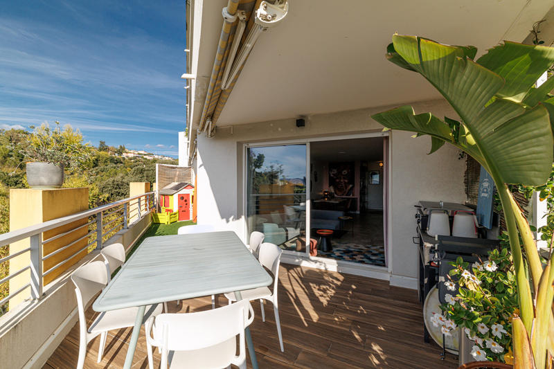 Appartement - 96 m² - 4 pièces