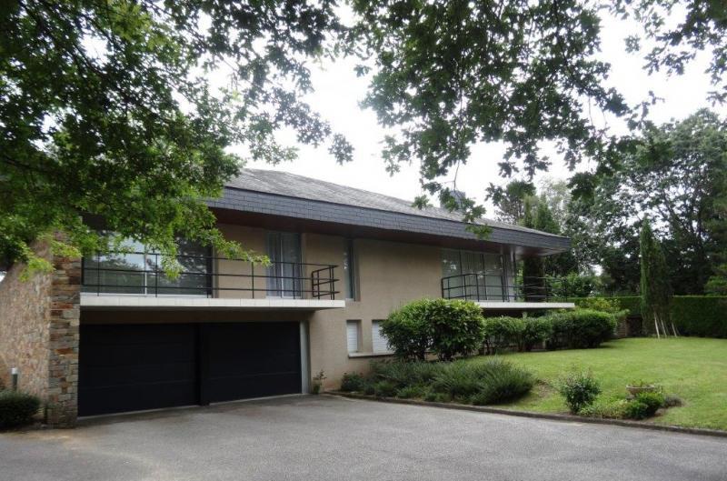 Maison - 204 m² - 7 pièces