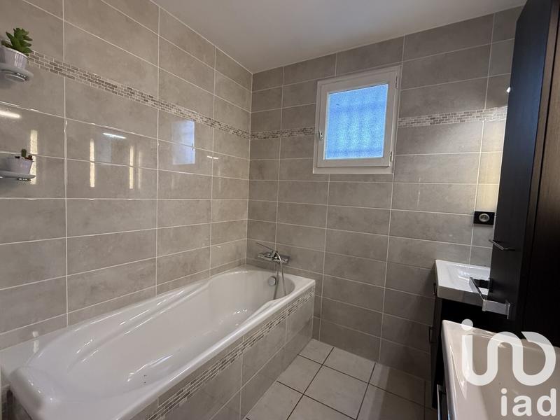 Maison - 184 m² - 7 pièces