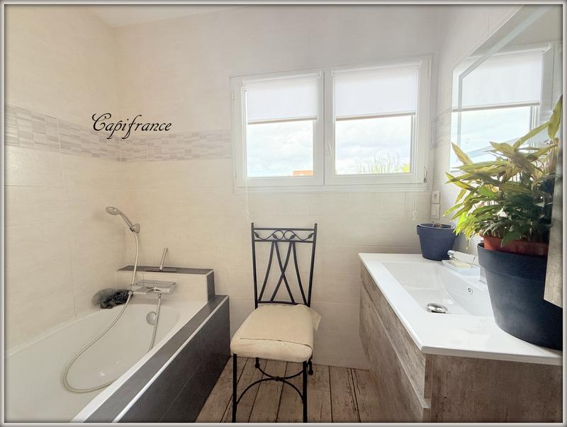 Maison - 115 m² - 6 pièces