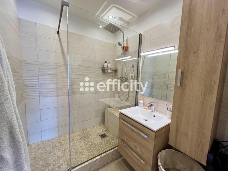 Appartement - 94 m² - 4 pièces