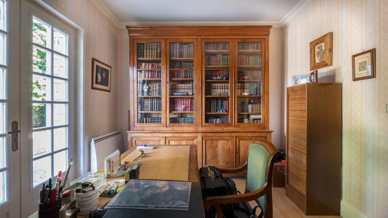 Maison - 325 m² - 7 pièces