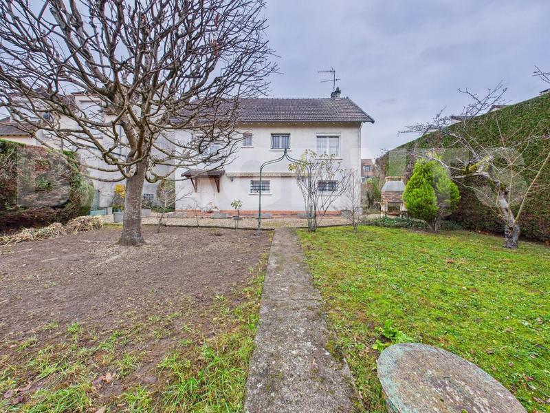 Maison - 115 m² - 4 pièces