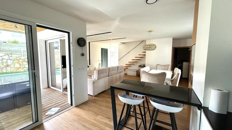Maison - 135 m² - 5 pièces