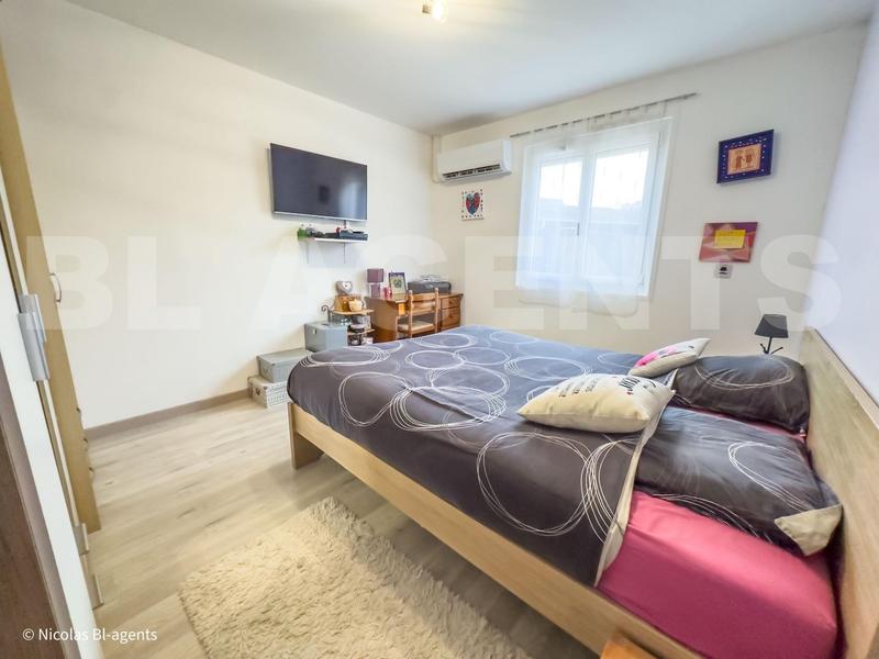 Pavillon - 90 m² - 5 pièces