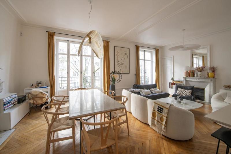 Appartement - 120 m² - 4 pièces