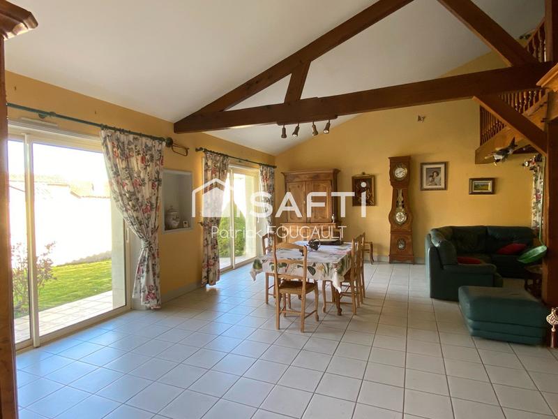 Maison - 240 m² - 7 pièces