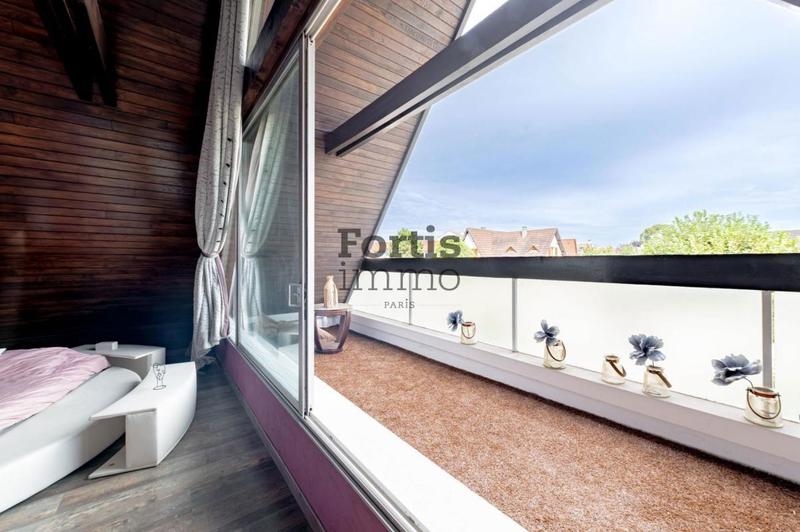 Maison - 226 m² - 9 pièces