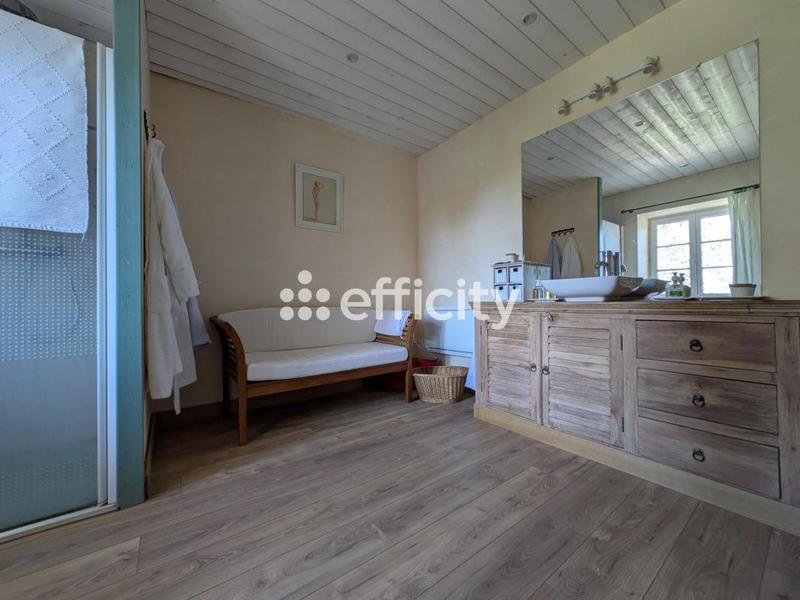 Maison - 374 m² - 10 pièces