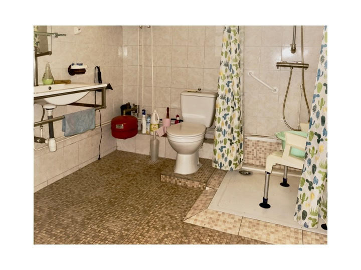 Maison - 250 m² - 9 pièces