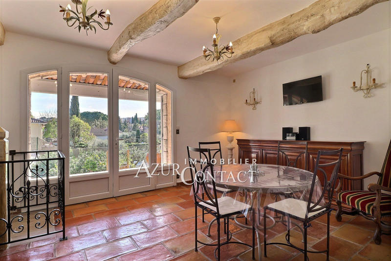 Villa - 224 m² - 8 pièces