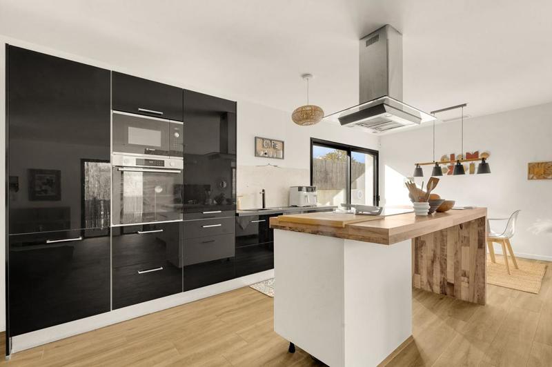 Maison - 105 m² - 4 pièces