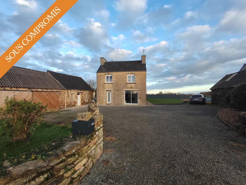 Maison - 104 m² - 4 pièces