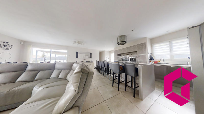 Villa - 102 m² - 5 pièces