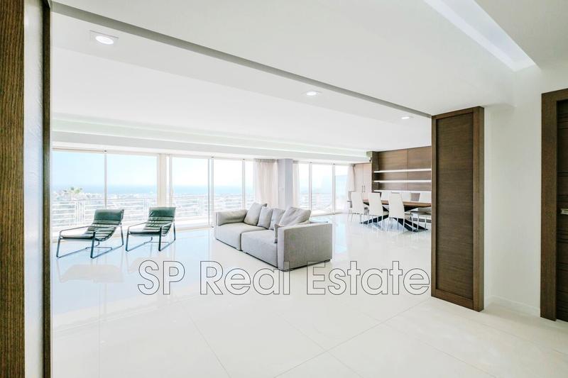 Appartement - 200 m² - 4 pièces