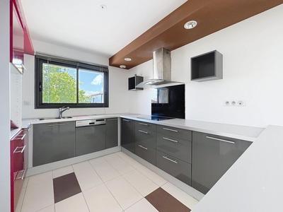 Maison - 169 m² - 5 pièces