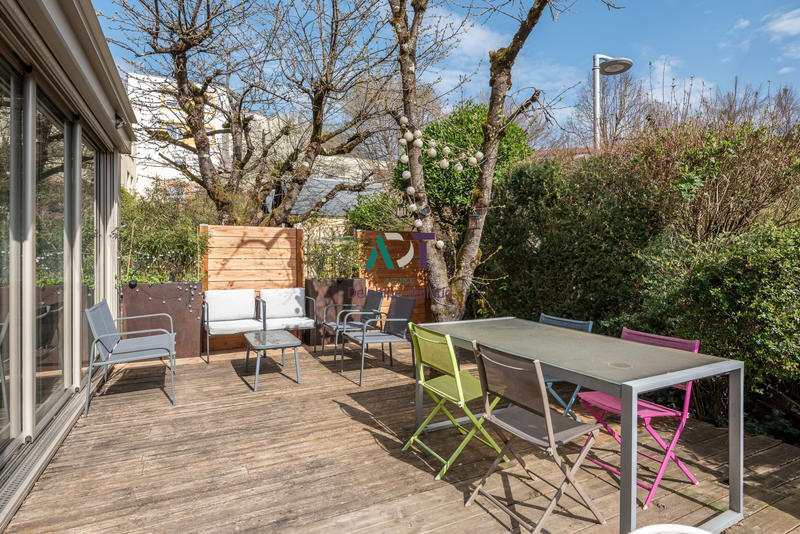 Appartement - 90 m² - 5 pièces