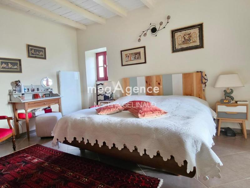 Maison - 295 m² - 8 pièces