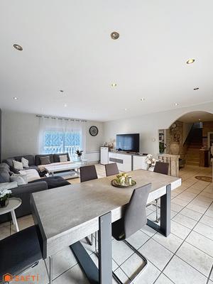 Maison - 176 m² - 8 pièces