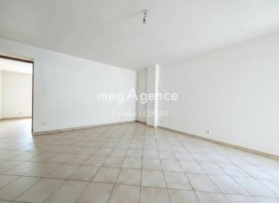 Maison - 98 m² - 3 pièces