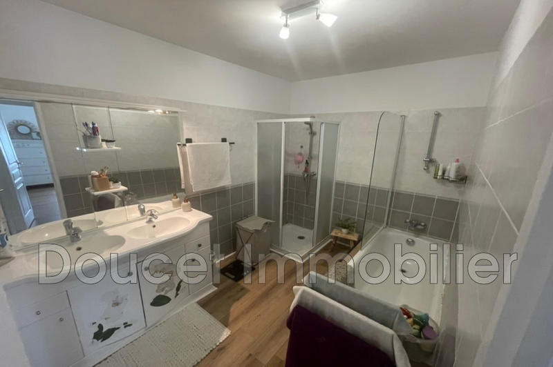 Villa - 168 m² - 8 pièces