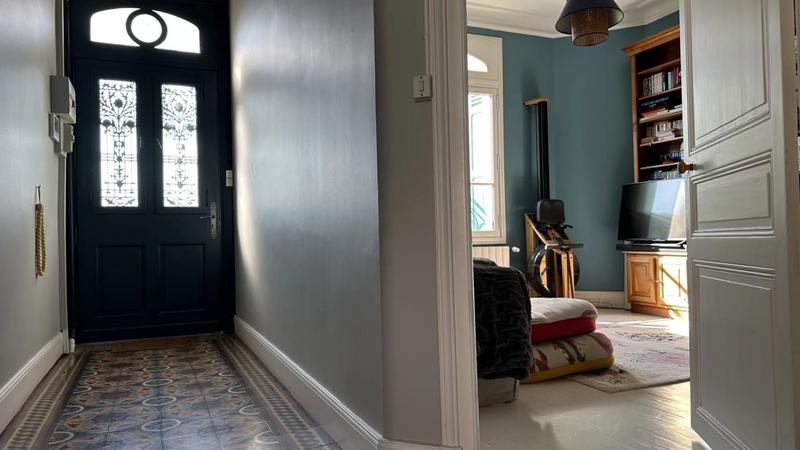 Propriété - 199 m² - 8 pièces