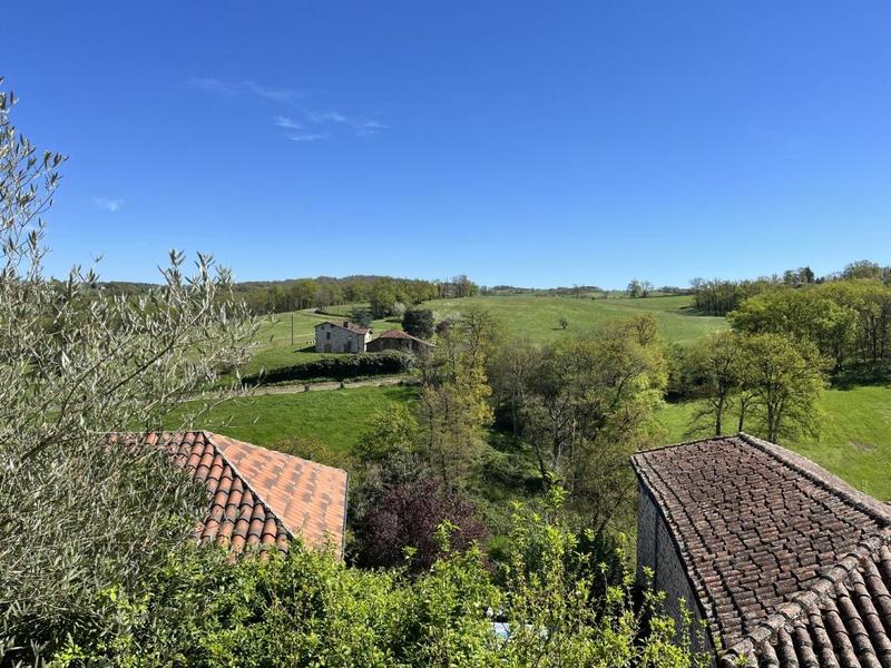 Maison en pierre - 160 m² - 6 pièces