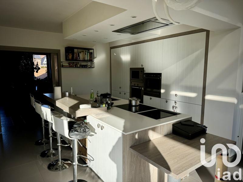 Maison - 307 m² - 9 pièces