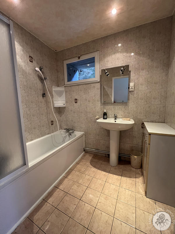 Maison - 122 m² - 4 pièces