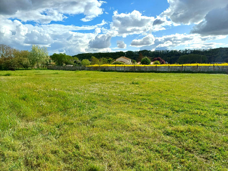 Terrain - 1 300 m²