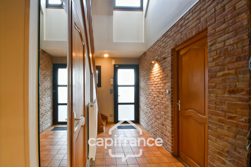 Maison - 203 m² - 7 pièces