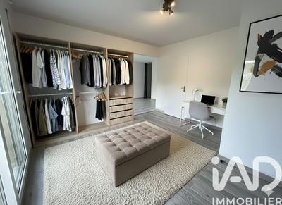 Maison - 147 m² - 6 pièces