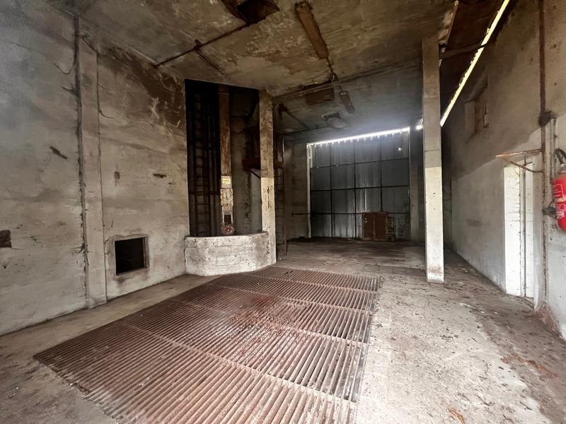 Grange - 495 m² - 4 pièces