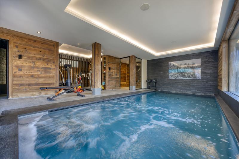 Châlet - 439 m² - 9 pièces