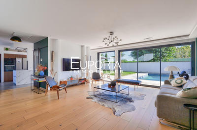 Villa - 160 m² - 6 pièces