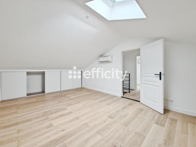 Maison - 146 m² - 6 pièces