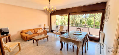 Appartement - 81 m² - 3 pièces