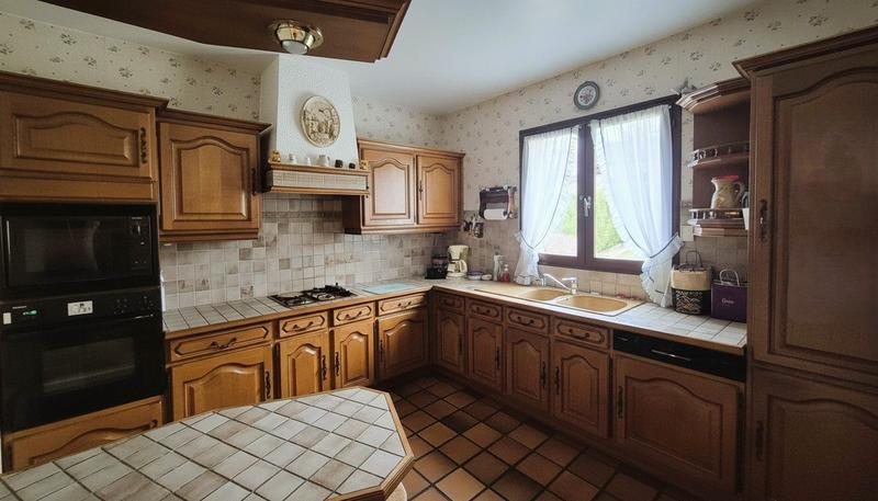 Maison traditionnelle - 178 m² - 7 pièces