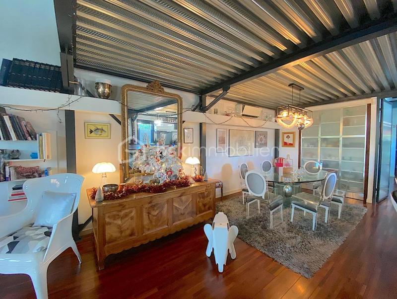 Loft - 124 m² - 4 pièces