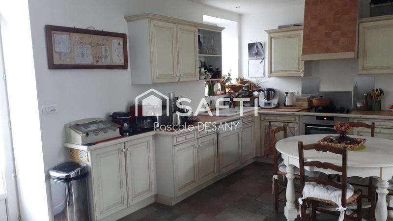 Maison - 206 m² - 8 pièces