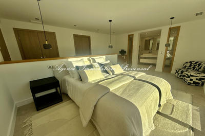 Villa - 266 m² - 5 pièces