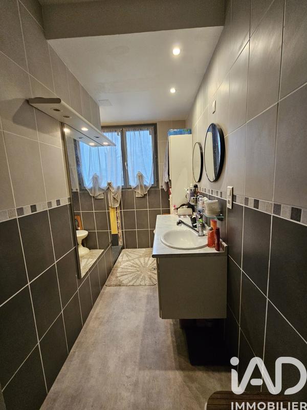 Maison - 255 m² - 7 pièces