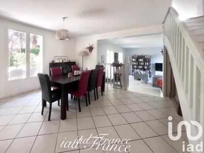 Maison - 197 m² - 8 pièces