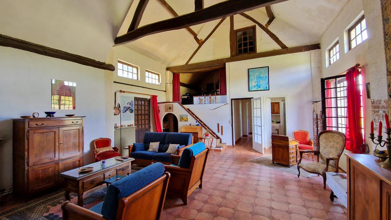 Maison - 237 m² - 8 pièces