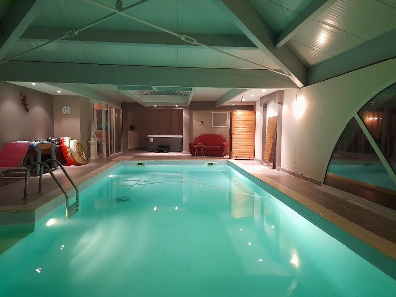 Maison - 200 m² - 6 pièces