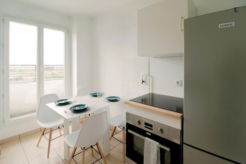 Chambre - 10 m² - 4 pièces