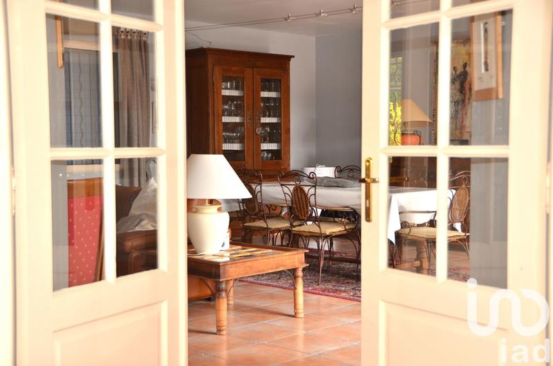 Maison - 230 m² - 6 pièces