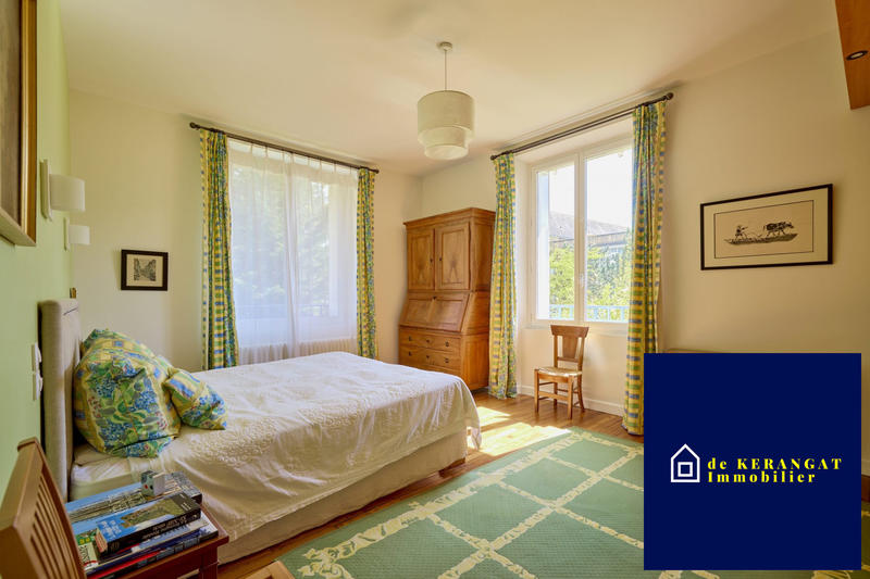 Maison - 262 m² - 9 pièces